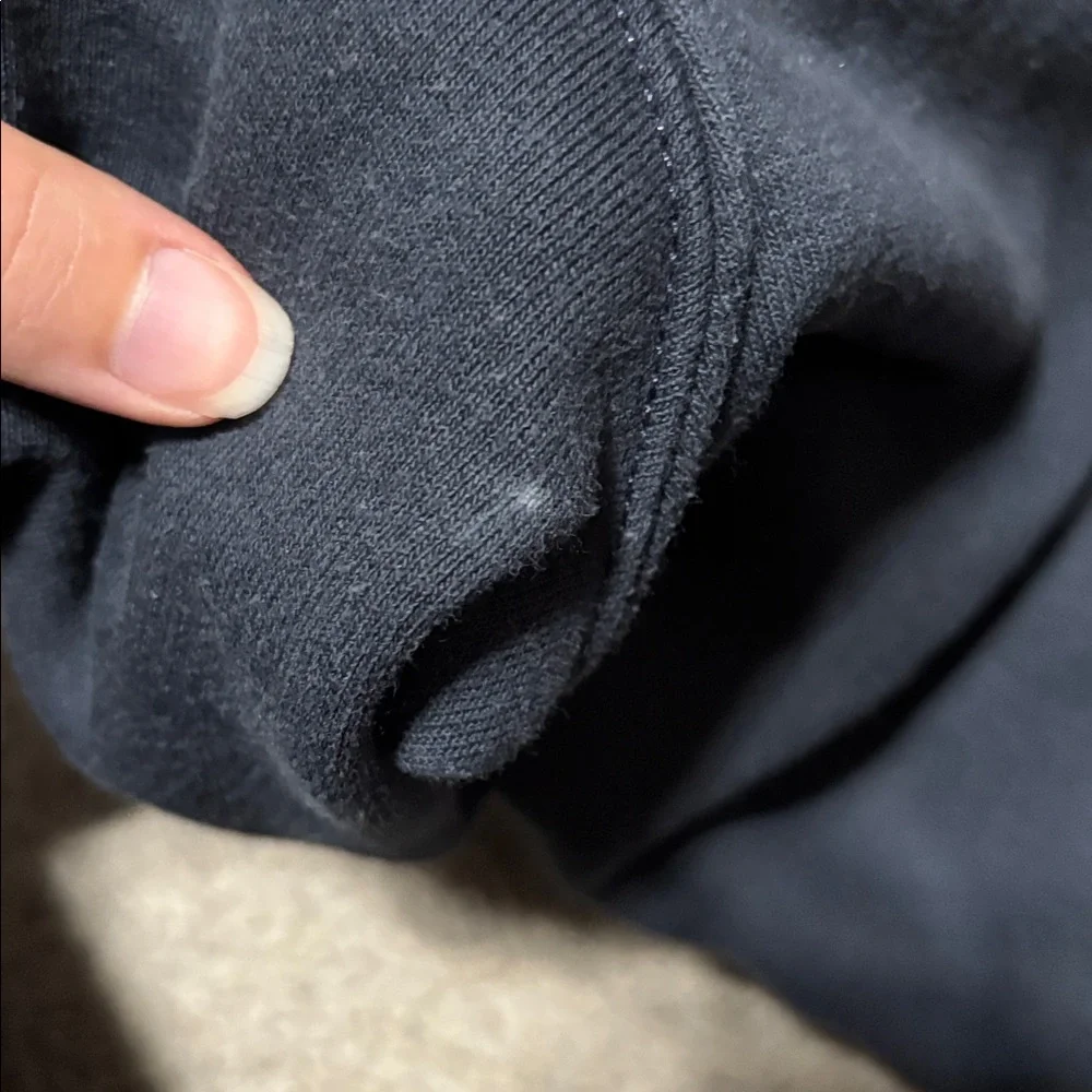 Carhartt men’s navy blue sweatshirt - Picture 9 of 10